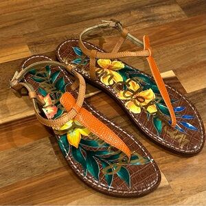 Sam Edelman Gigi Thong Sandal, featuring a floral print insole size 7